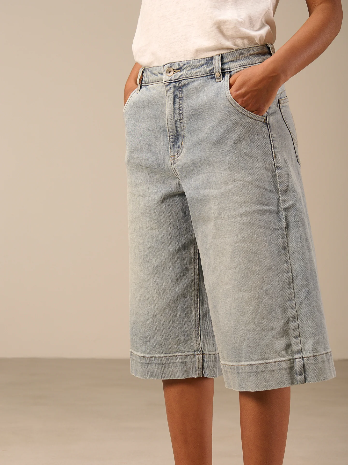 Bermudas - Image 2