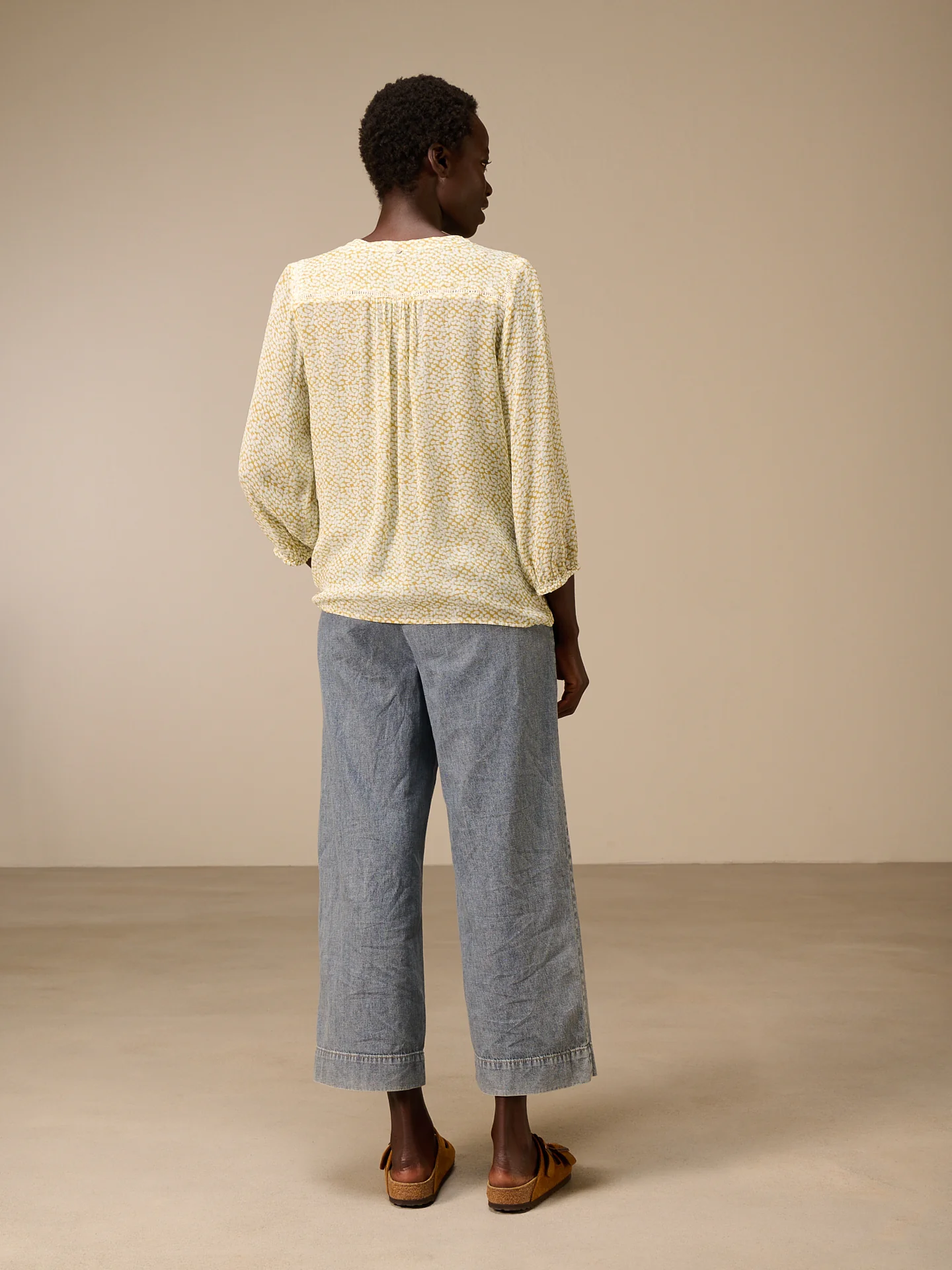 Bluse mit Knopfleiste - Image 10