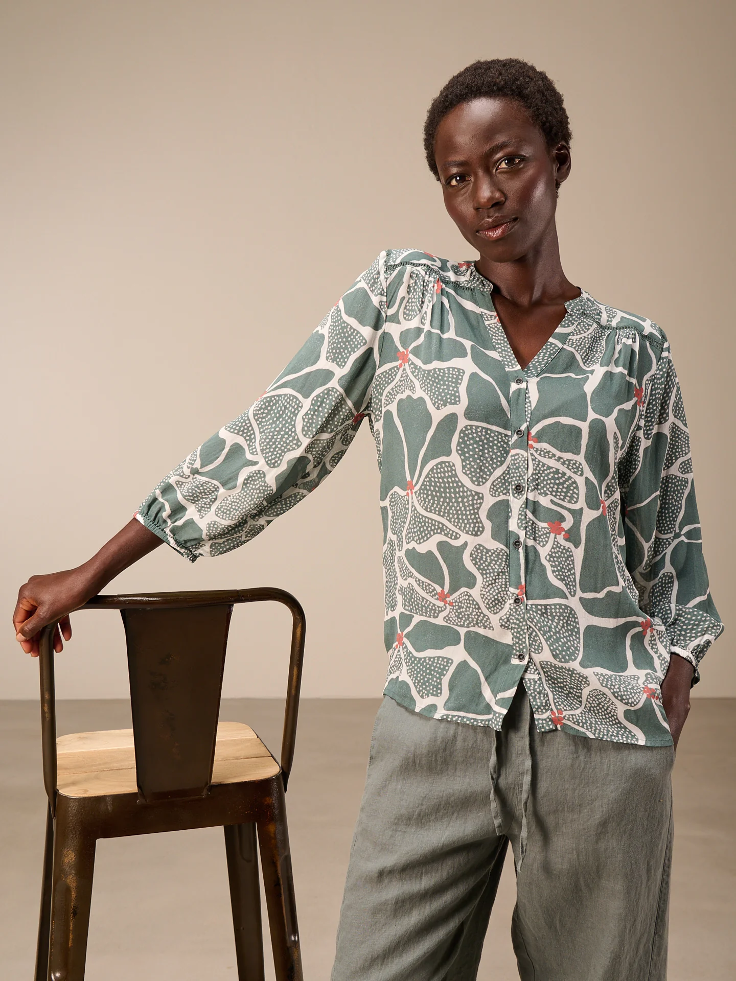 Bluse mit Knopfleiste - Image 13