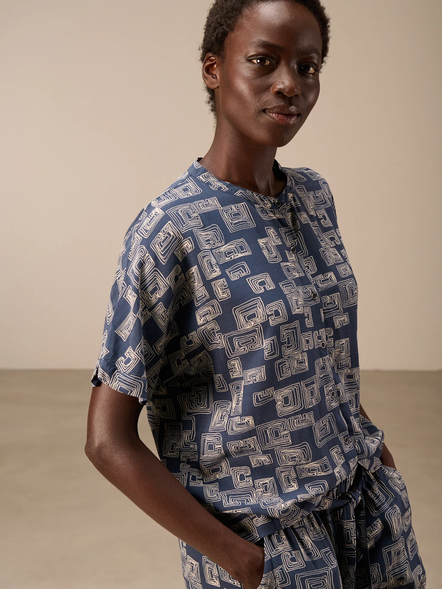 Bluse mit Stehkragen - Image 12
