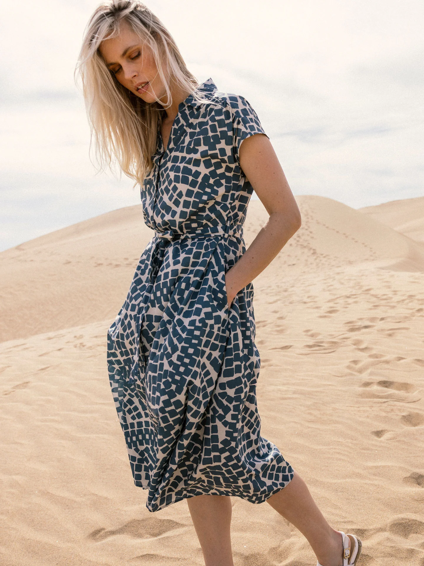 Kleid mit Kragen - Image 11