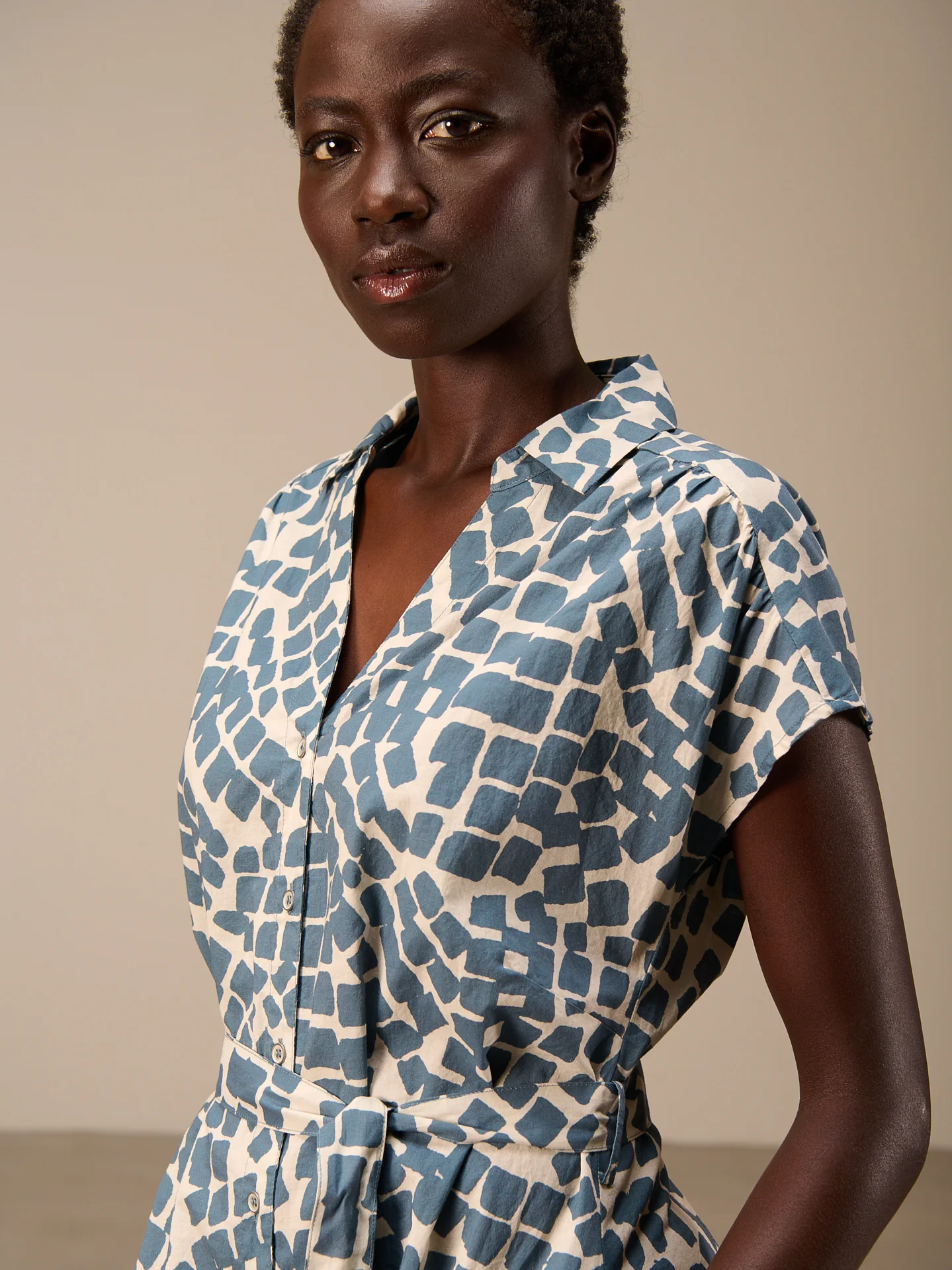 Kleid mit Kragen - Image 8
