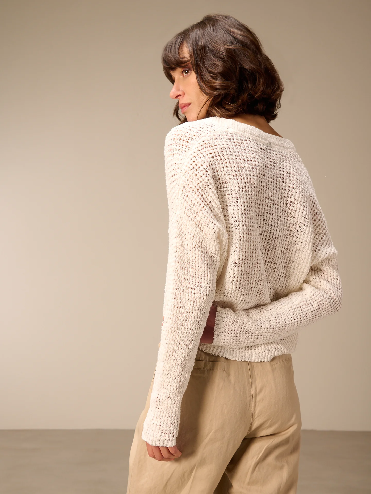 Strickjacke mit V-Ausschnitt - Image 12