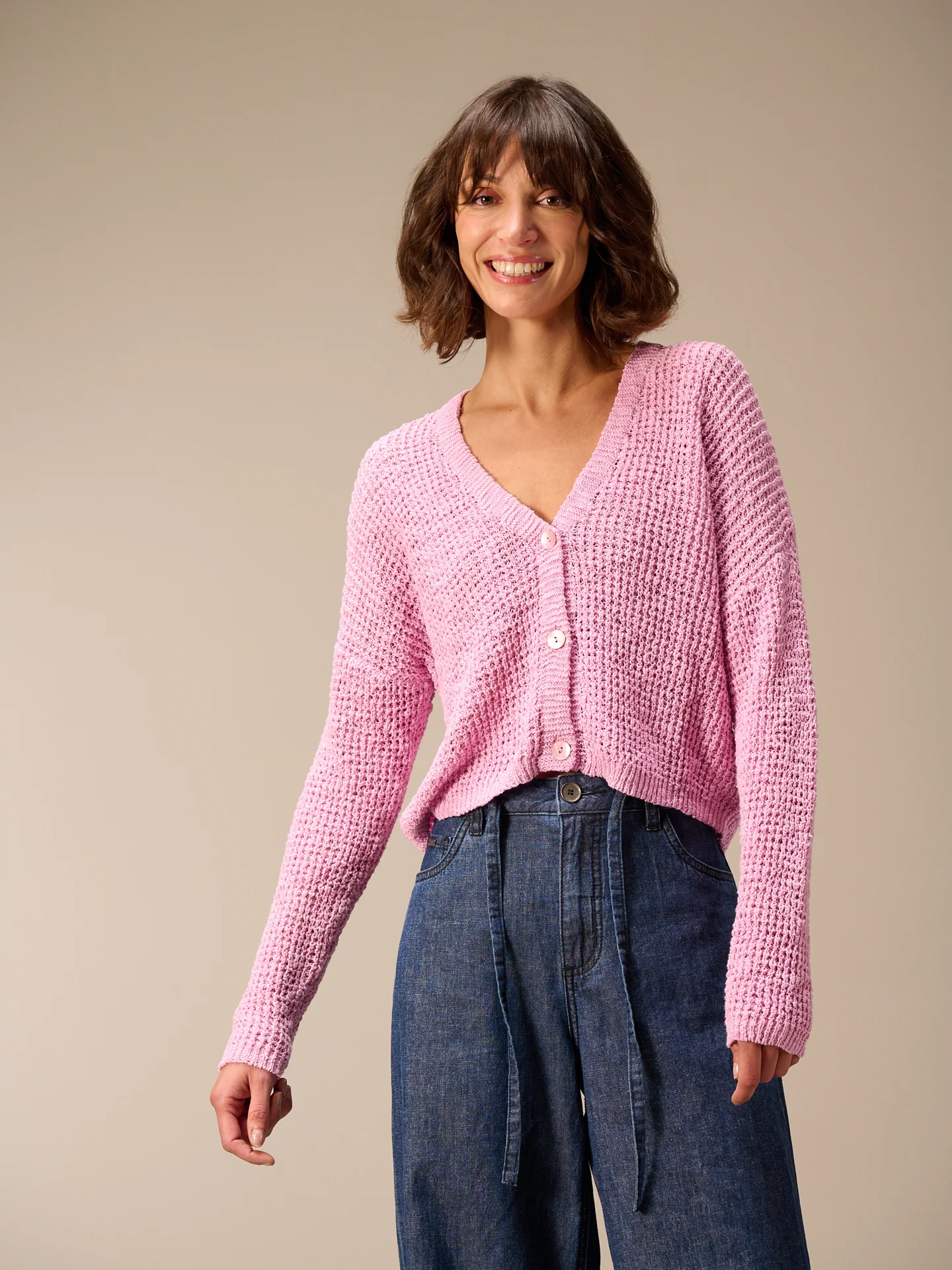 Strickjacke mit V-Ausschnitt - Image 15