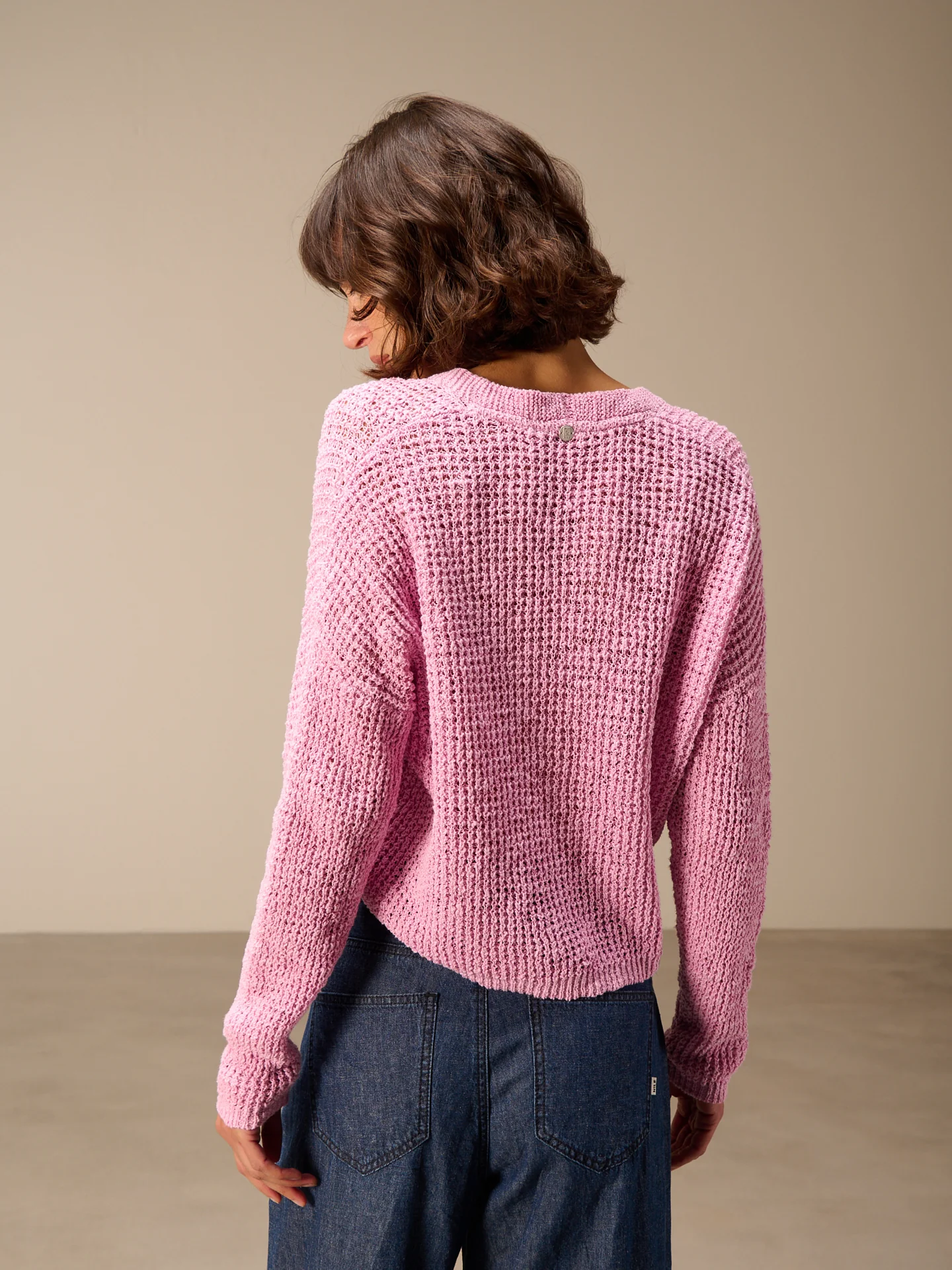 Strickjacke mit V-Ausschnitt - Image 17