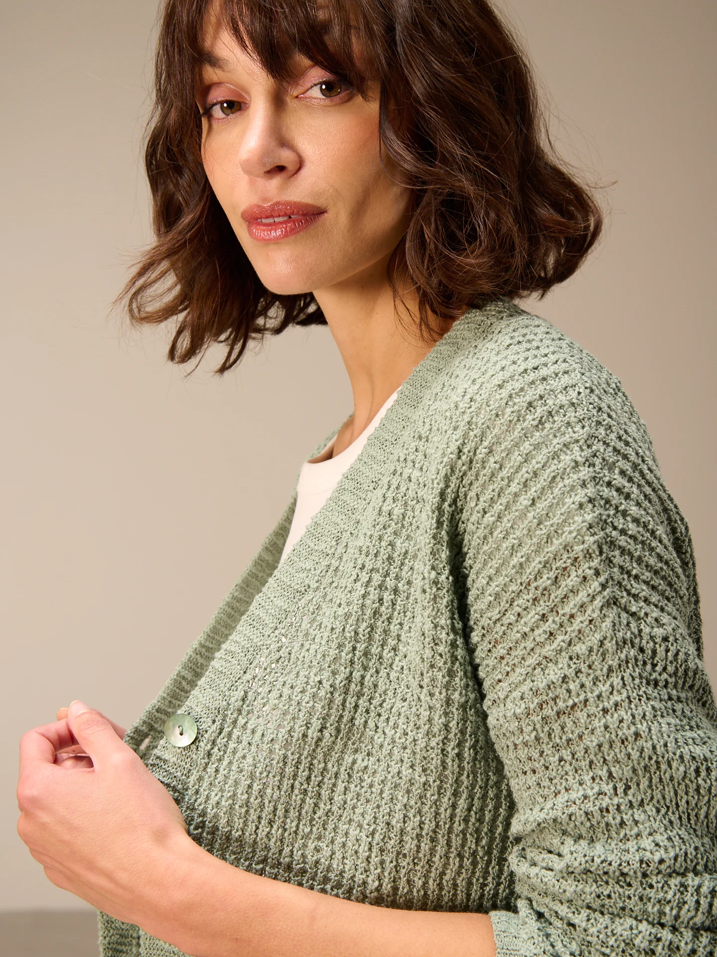 Strickjacke mit V-Ausschnitt - Image 21