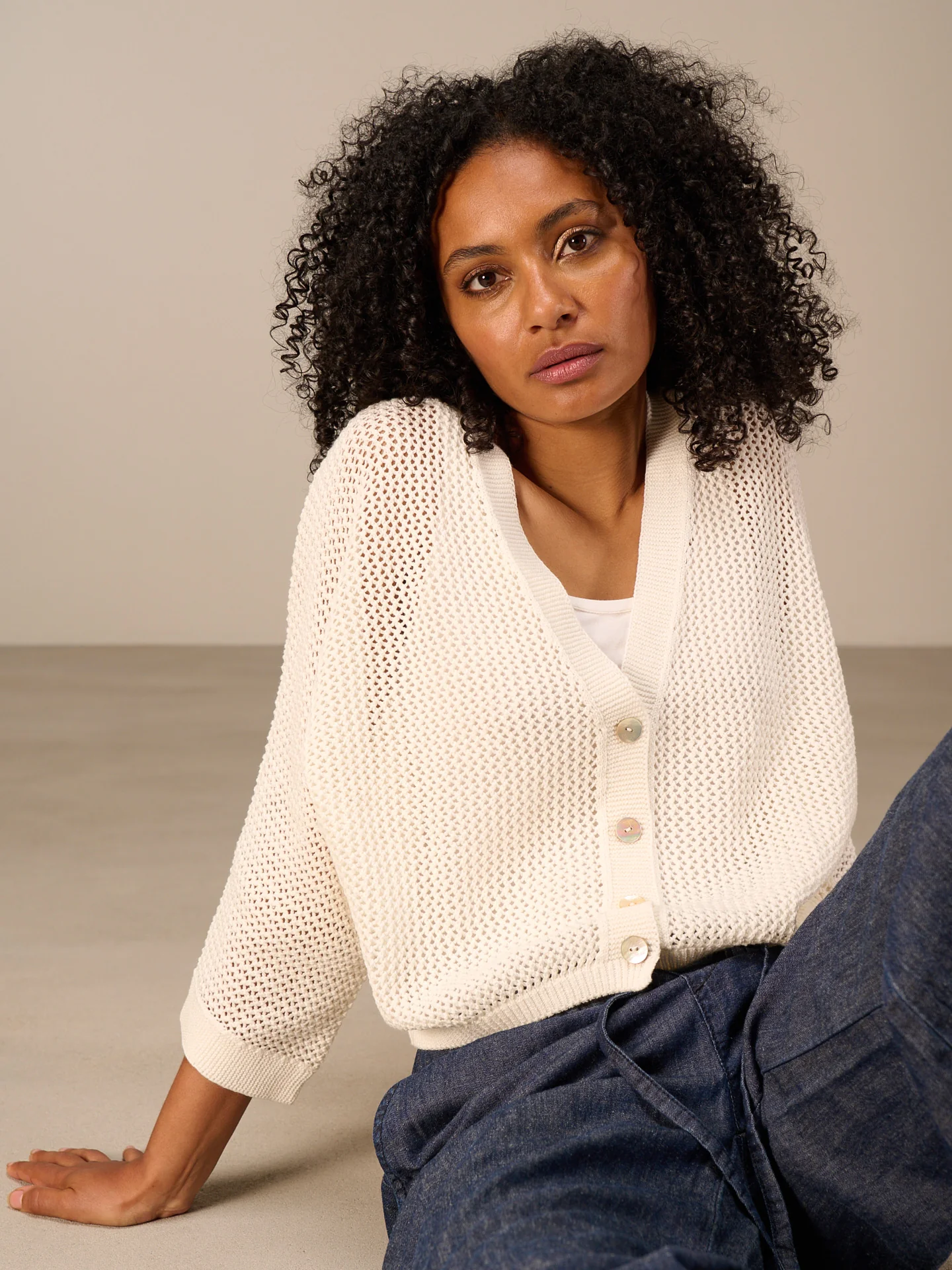 Strickjacke mit Knopfverschluss - Image 6