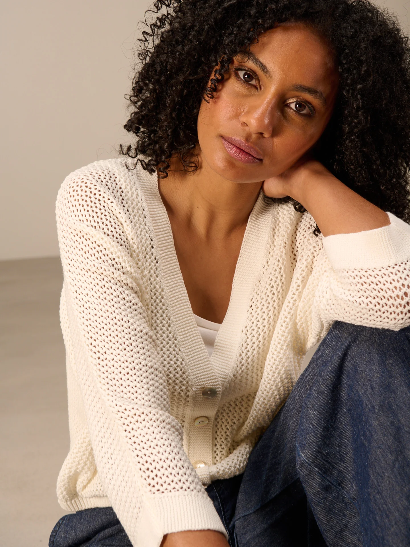 Strickjacke mit Knopfverschluss - Image 7