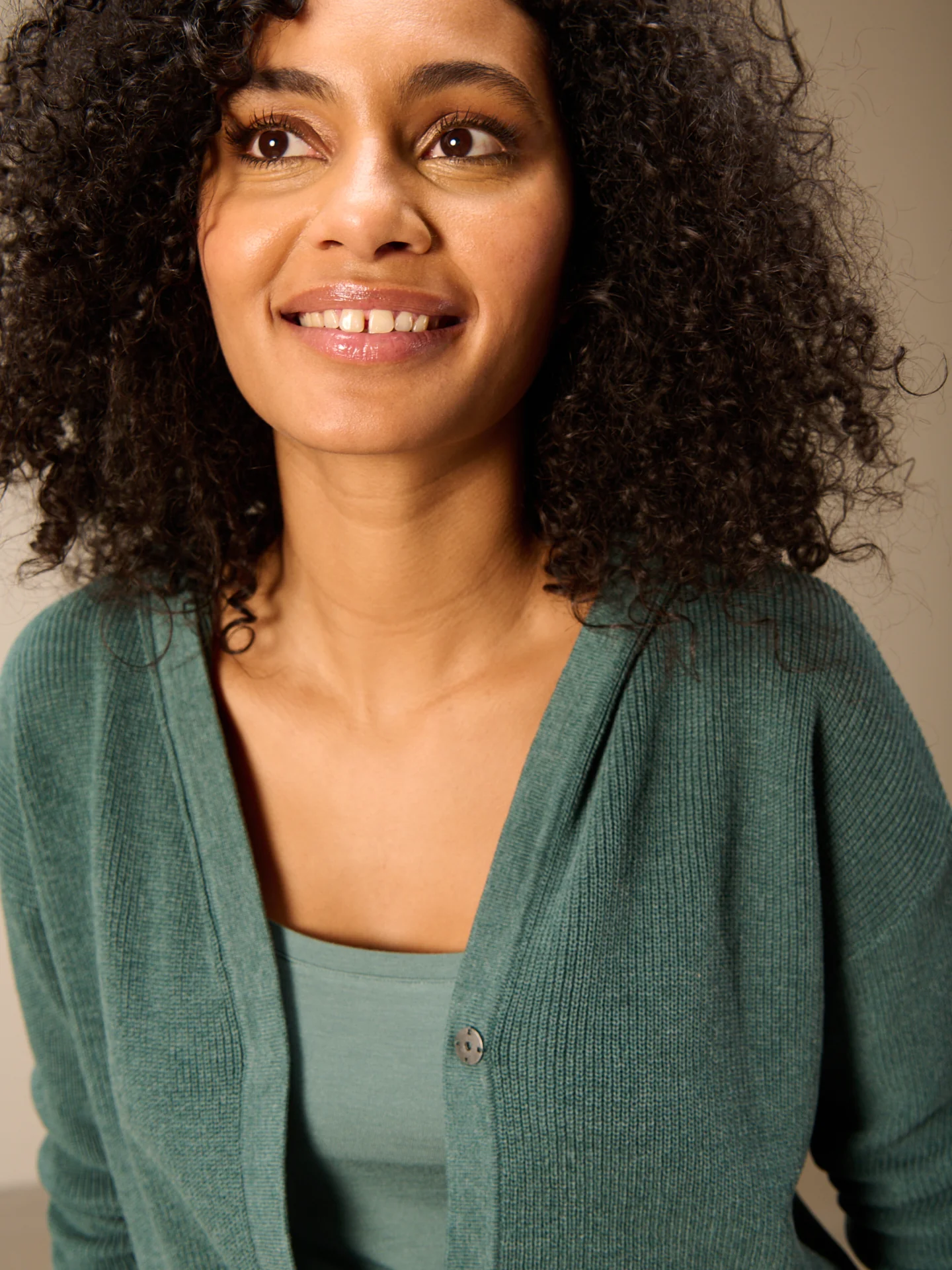 Strickjacke mit Kapuze - Image 16