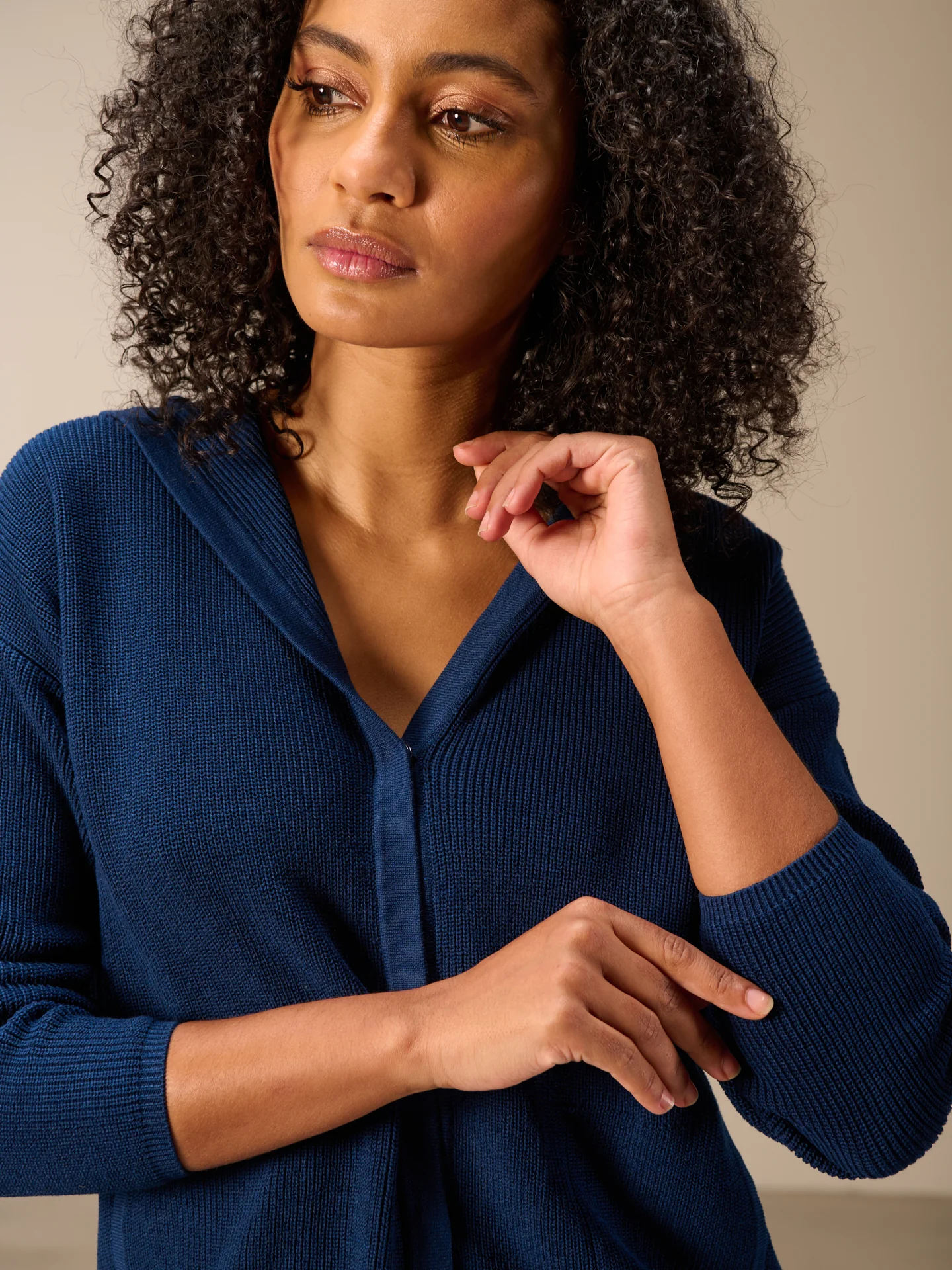 Strickjacke mit Kapuze - Image 5