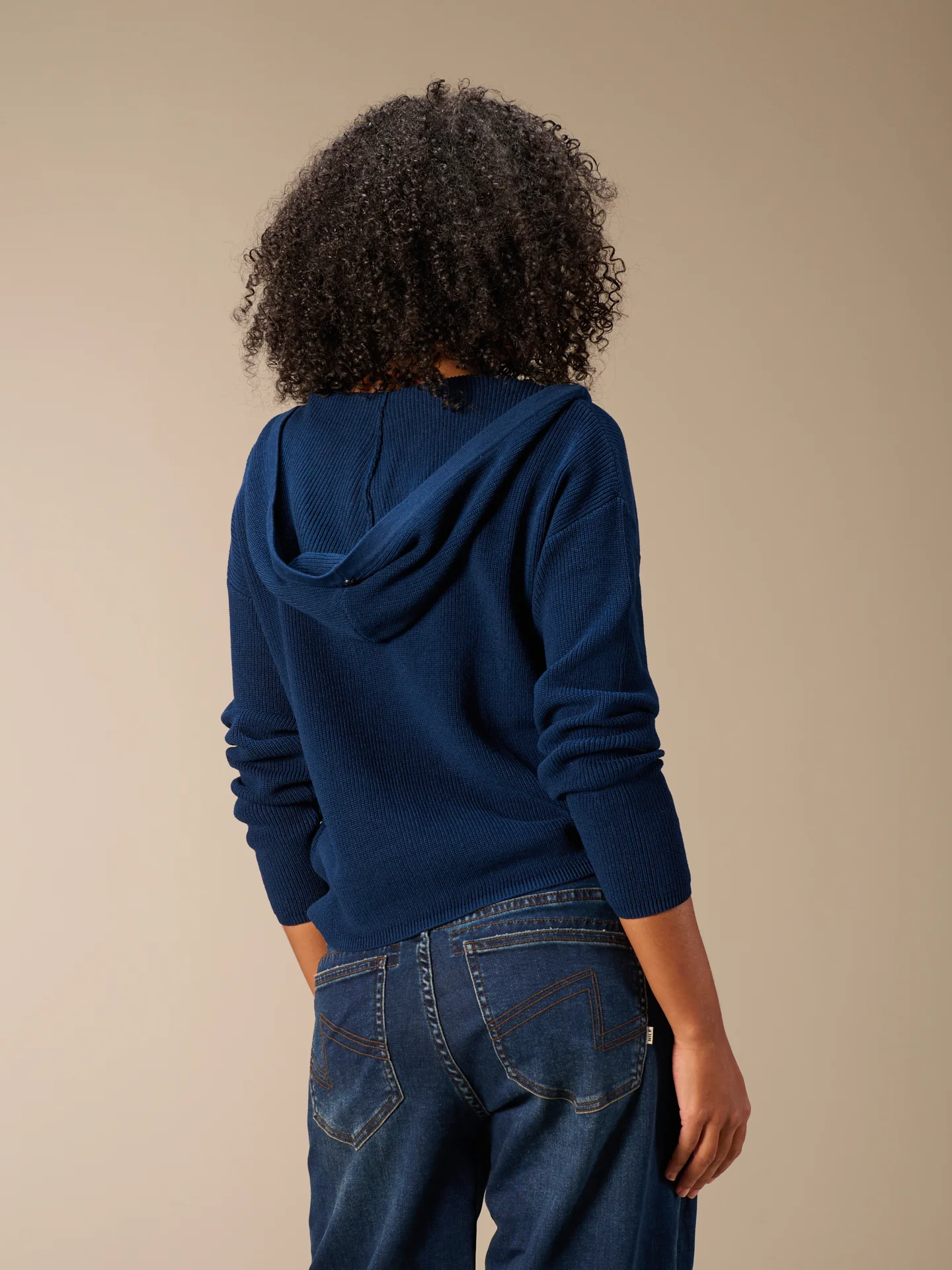 Strickjacke mit Kapuze - Image 6