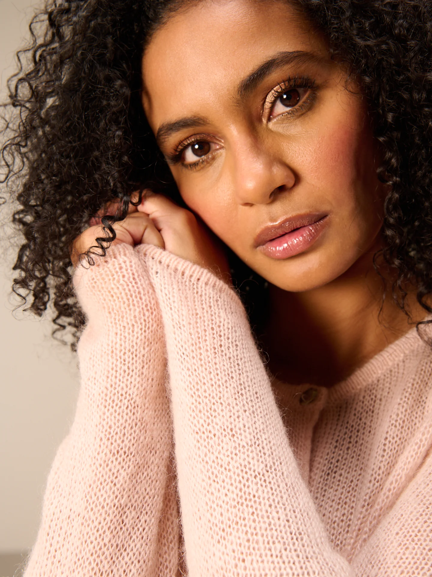 Strickjacke mit Knopfverschluss - Image 8