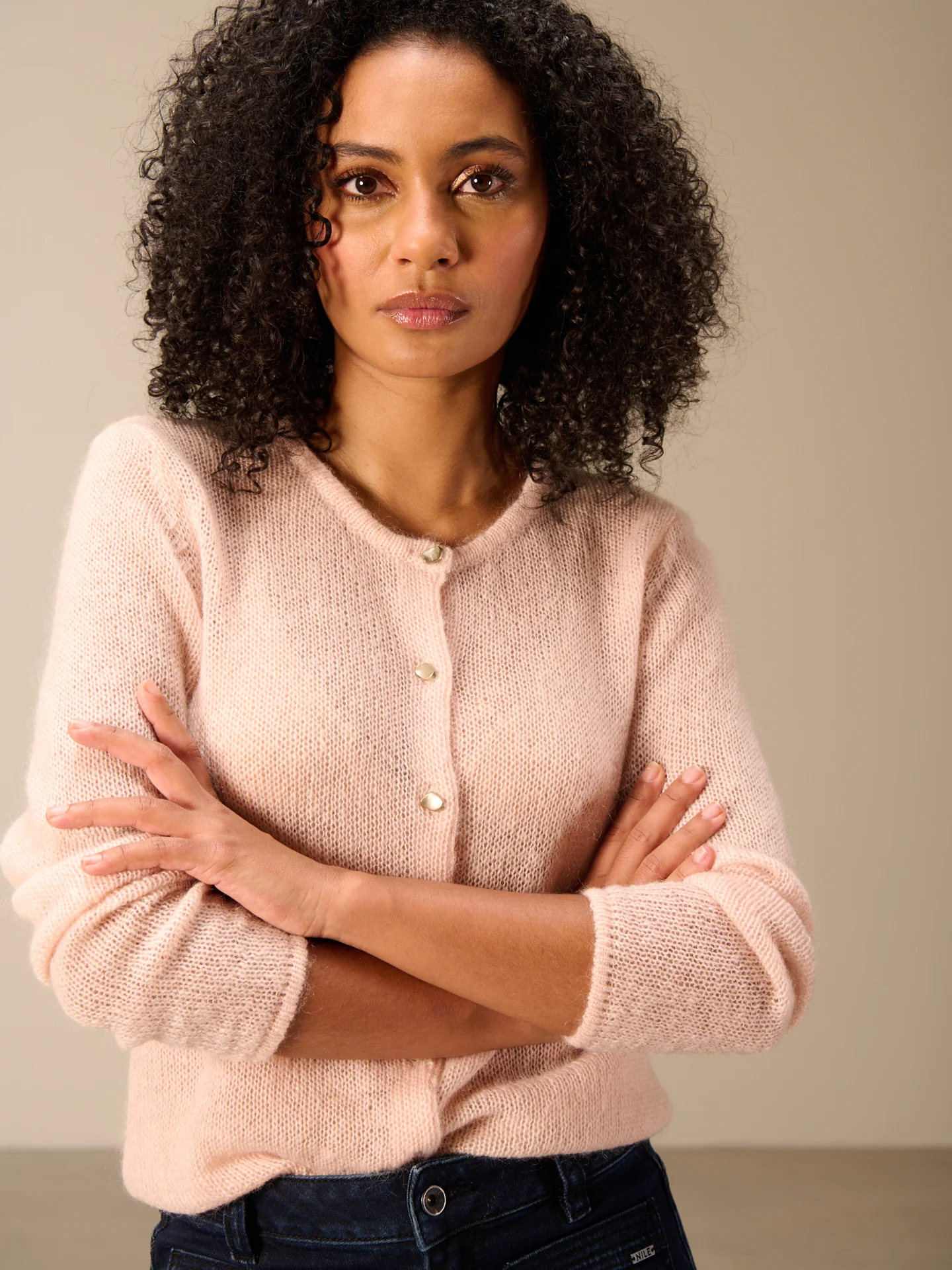 Strickjacke mit Knopfverschluss - Image 9