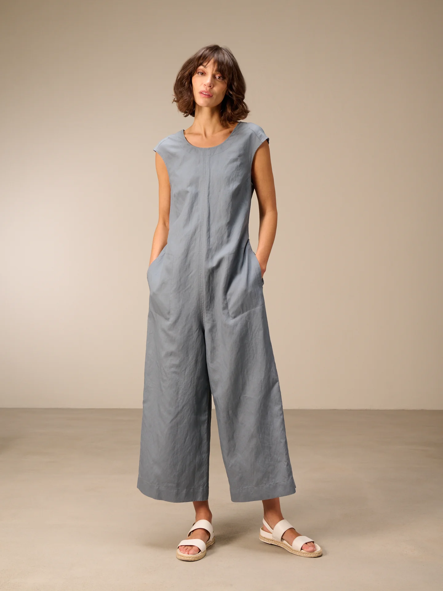 Jumpsuit mit Gürtel - Image 13