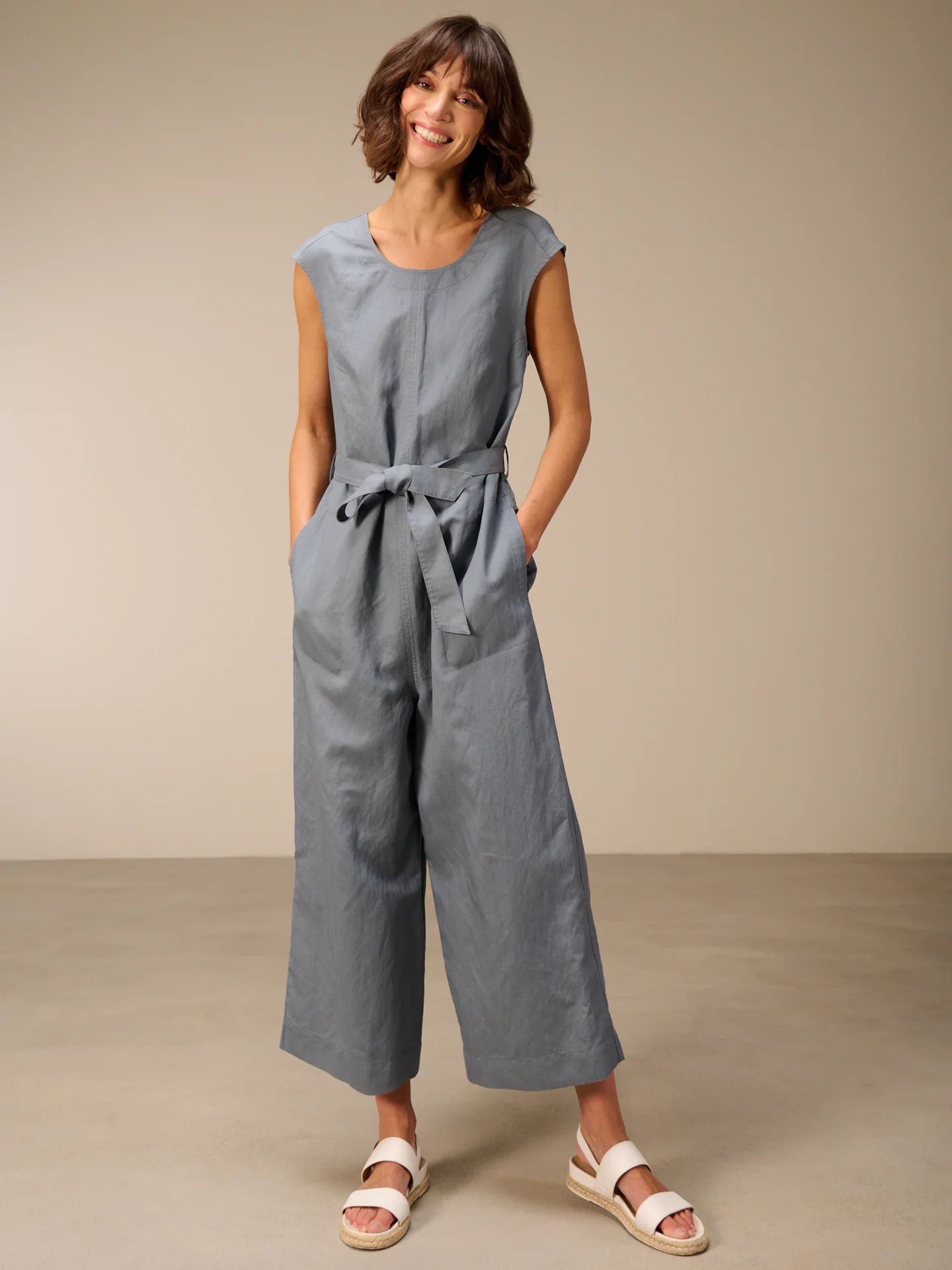 Jumpsuit mit Gürtel - Image 8