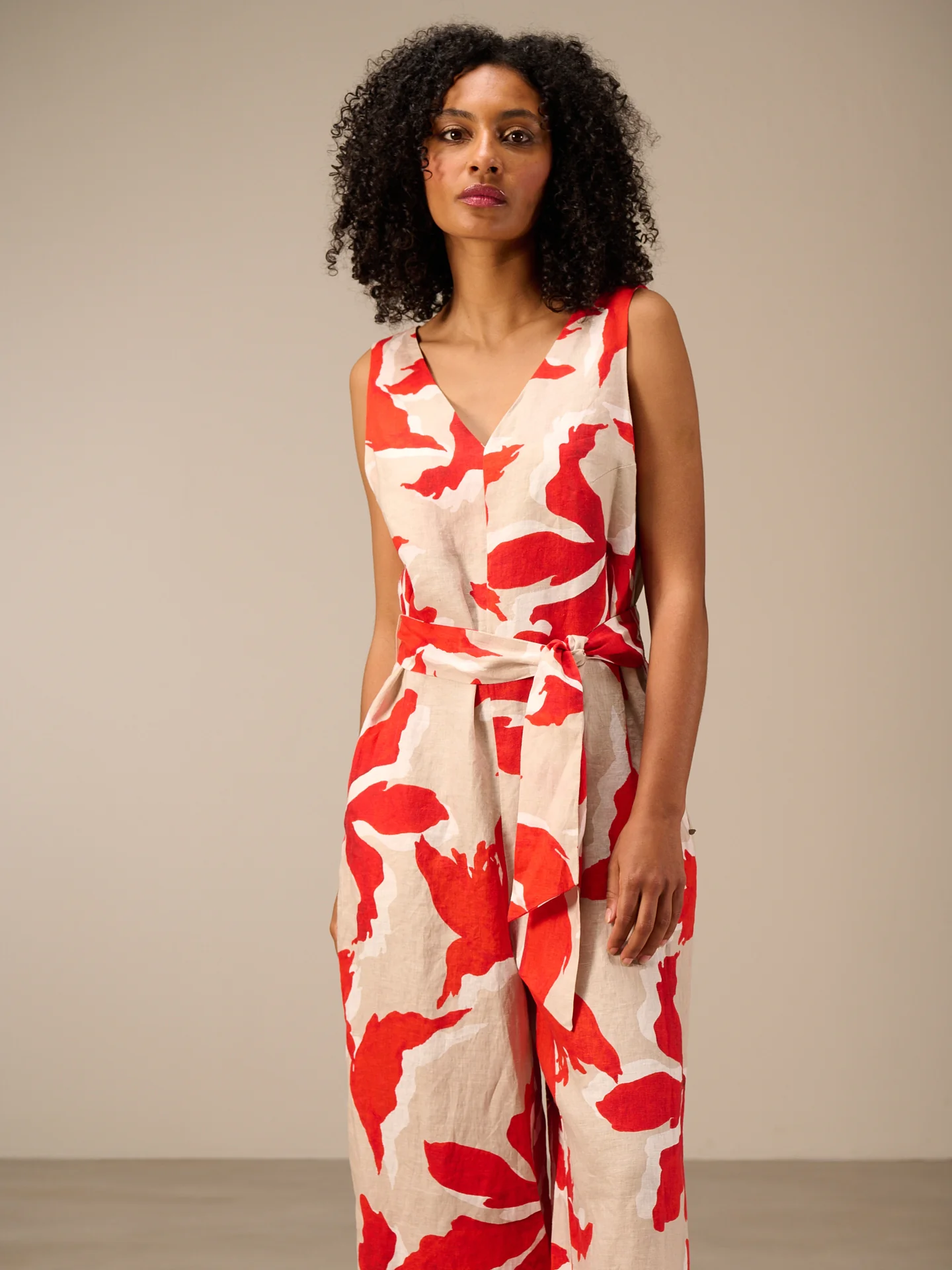 Jumpsuit mit Gürtel - Image 12