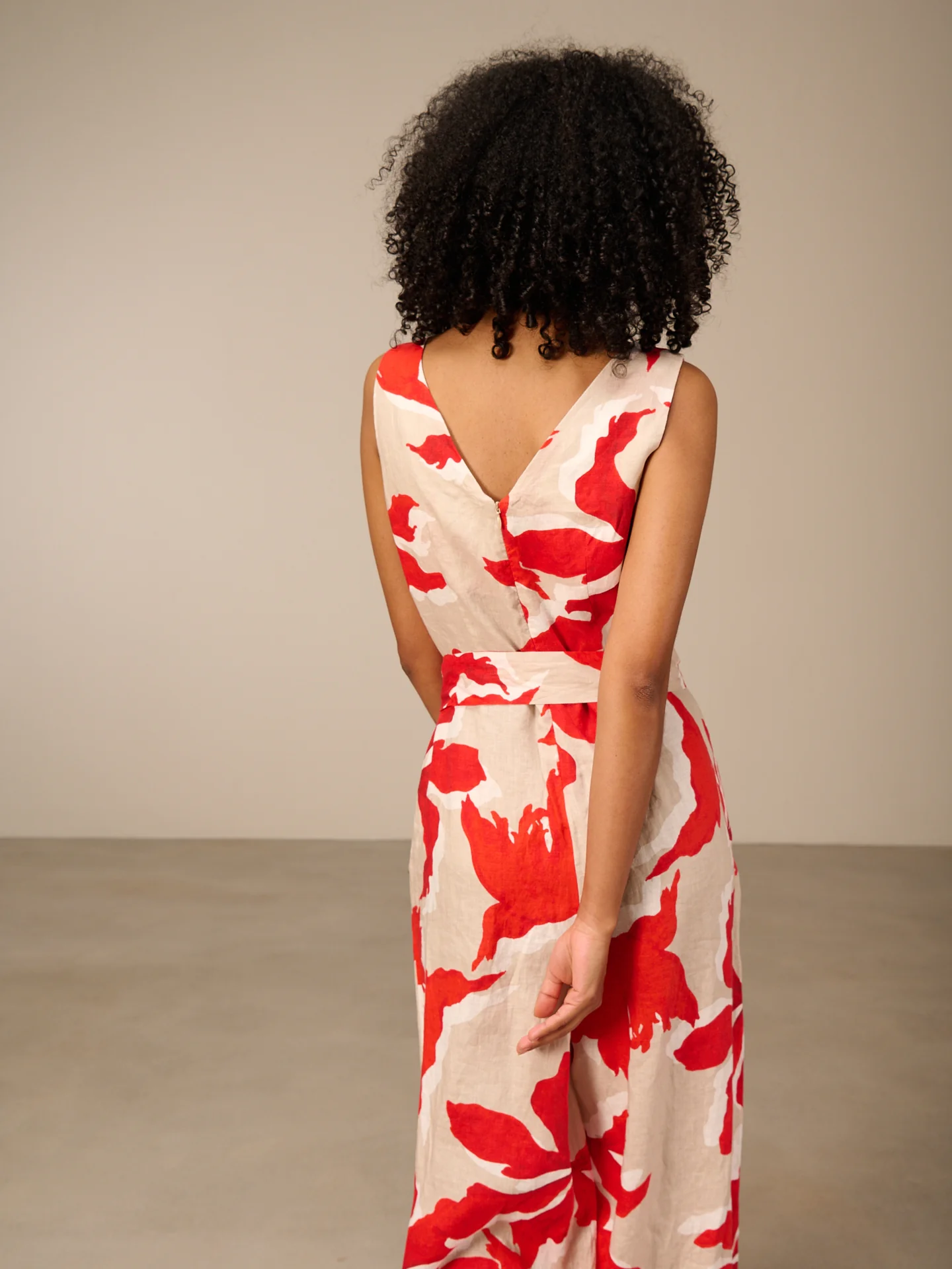 Jumpsuit mit Gürtel - Image 16