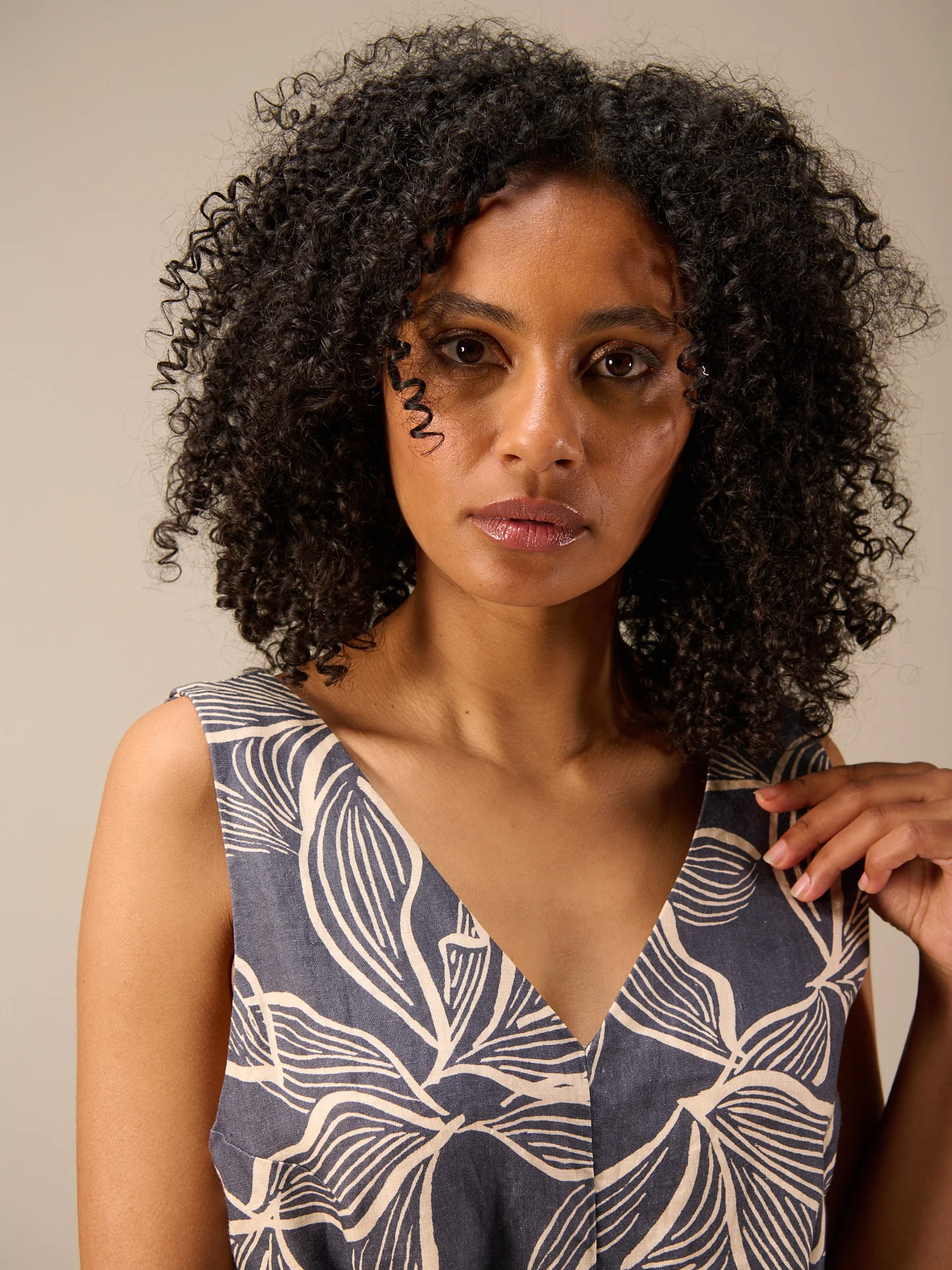 Jumpsuit mit Gürtel - Image 3