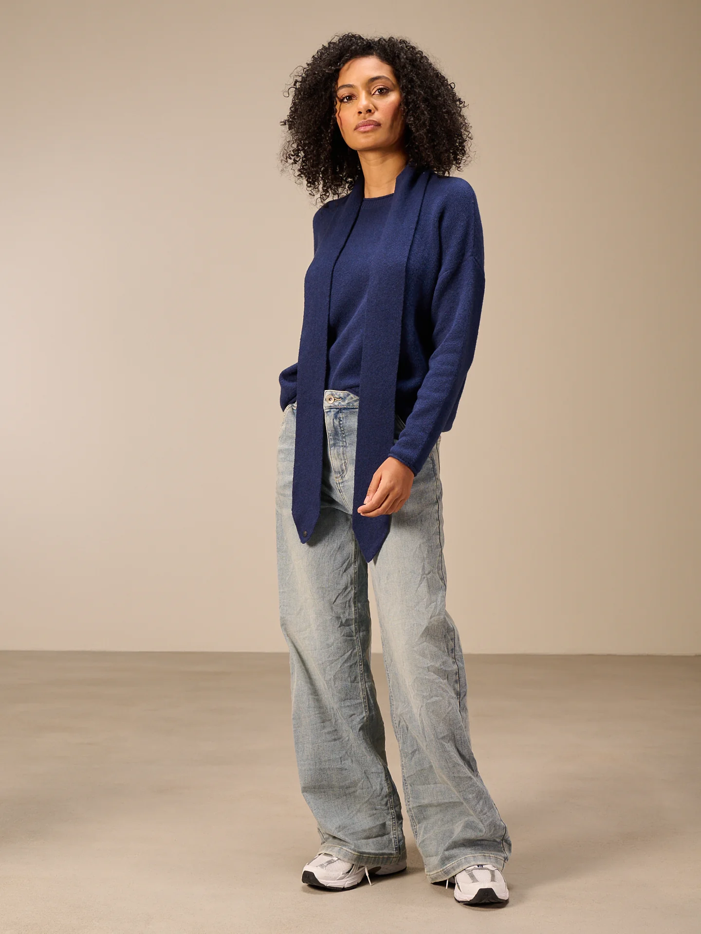 Pullover mit Rundauschnitt - Image 8