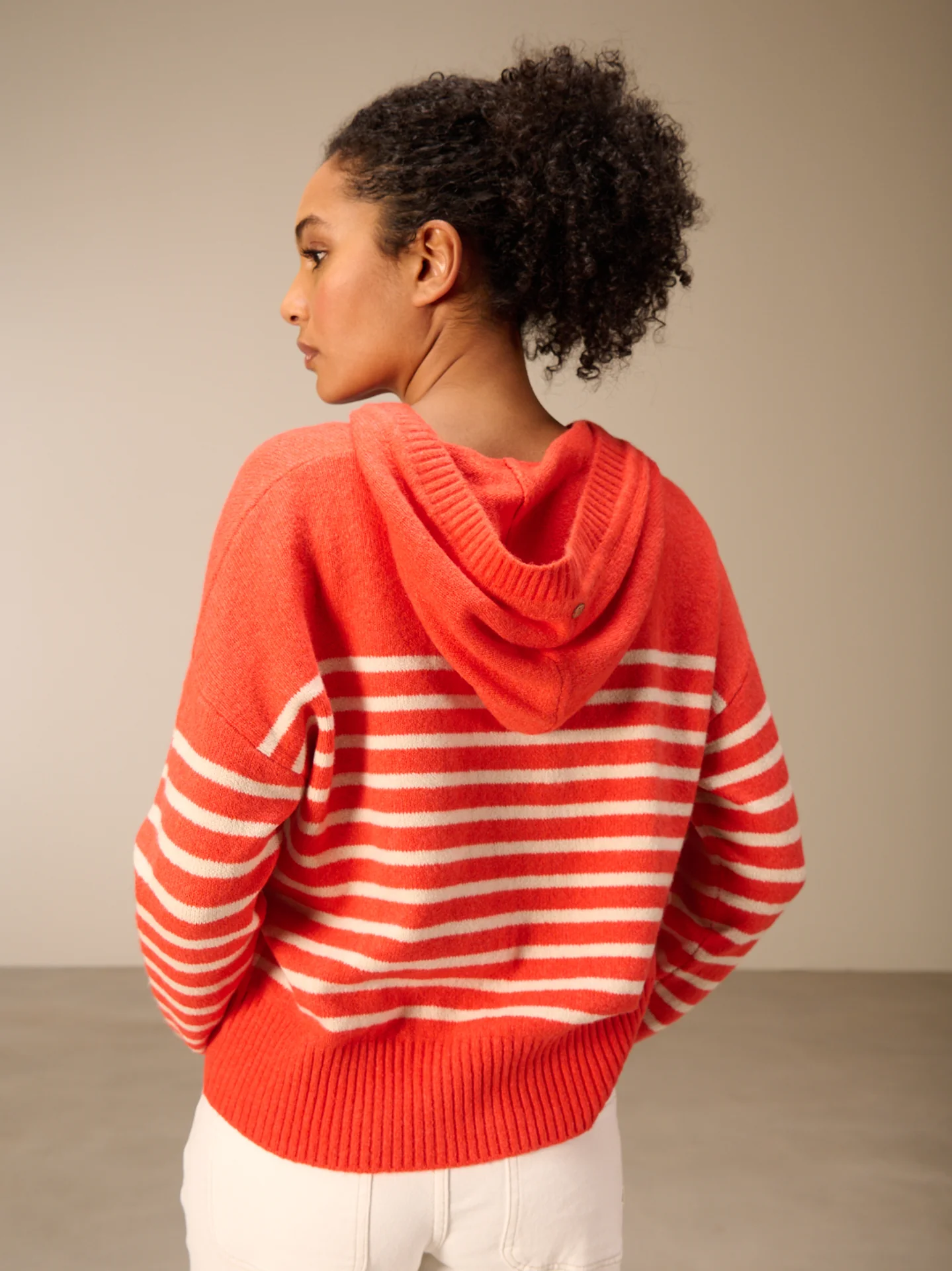 Pullover mit Kapuze - Image 5