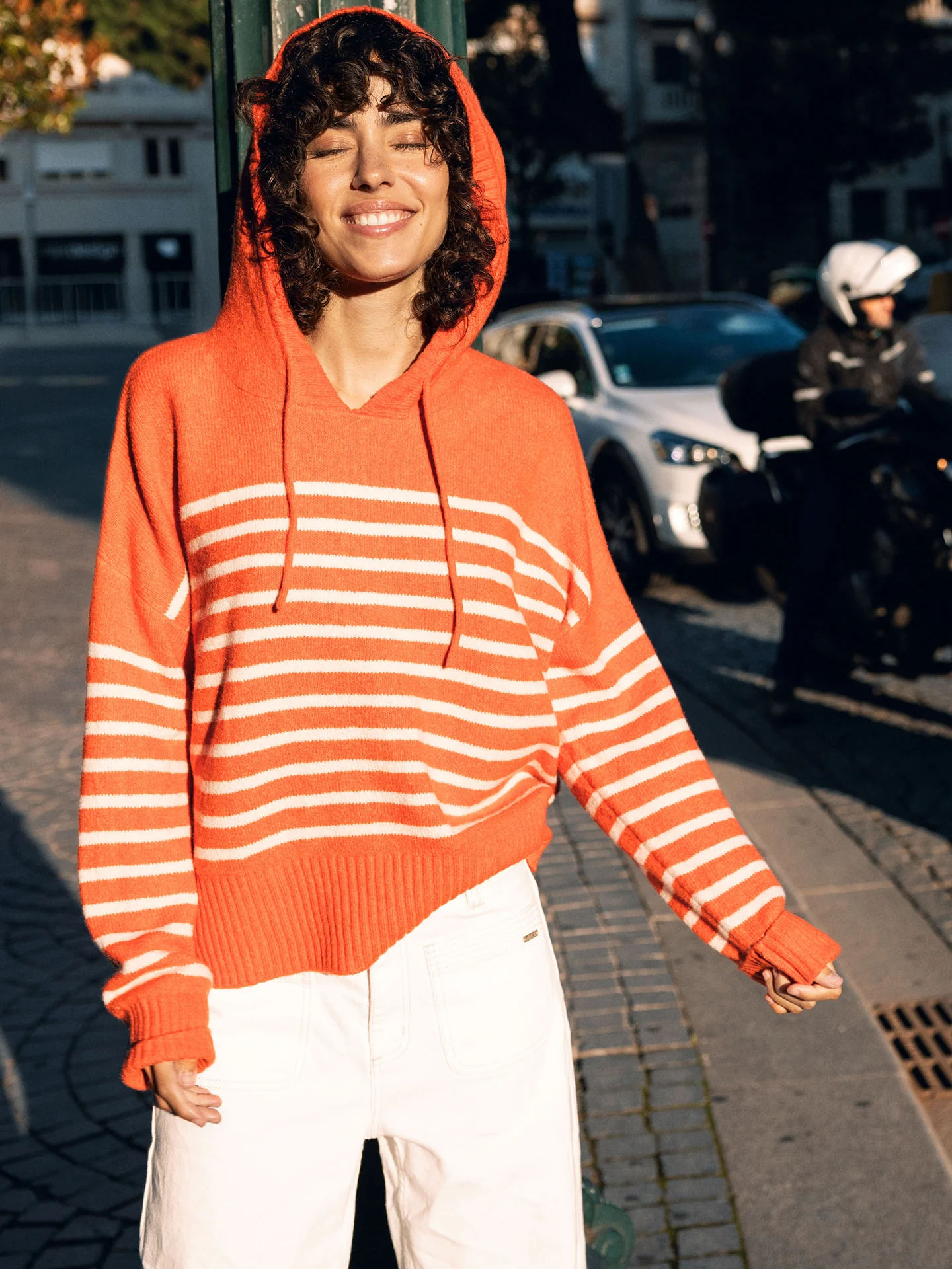 Pullover mit Kapuze - Image 6