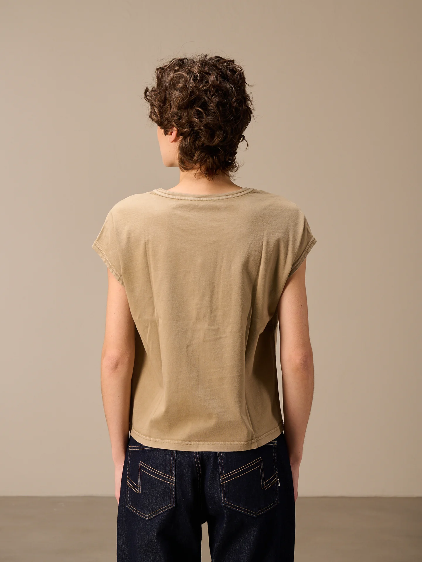 Shirt mit angeschnittenen Ärmeln - Image 14