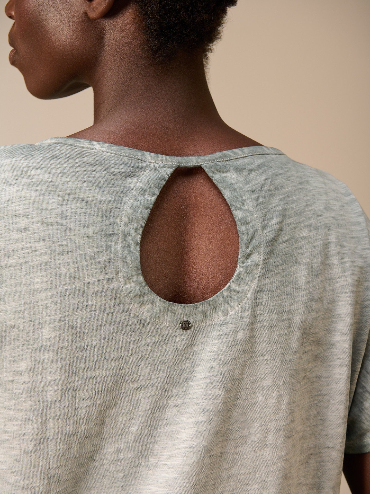 Shirt mit angeschnittenen Ärmeln - Image 10