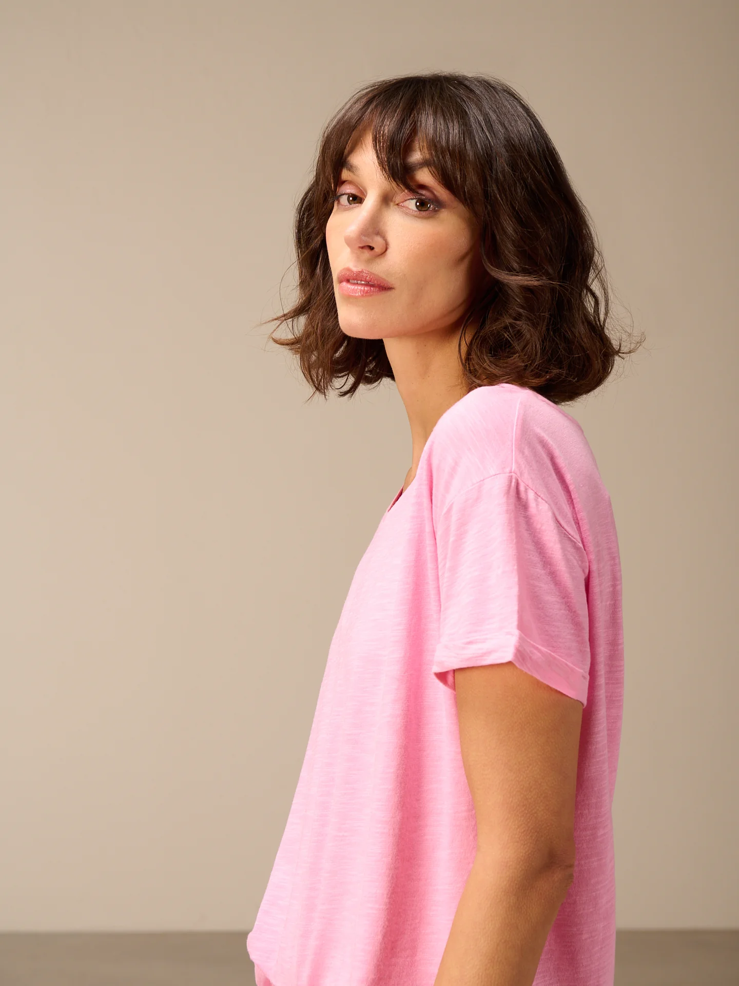 Shirt mit V-Ausschnitt - Image 11