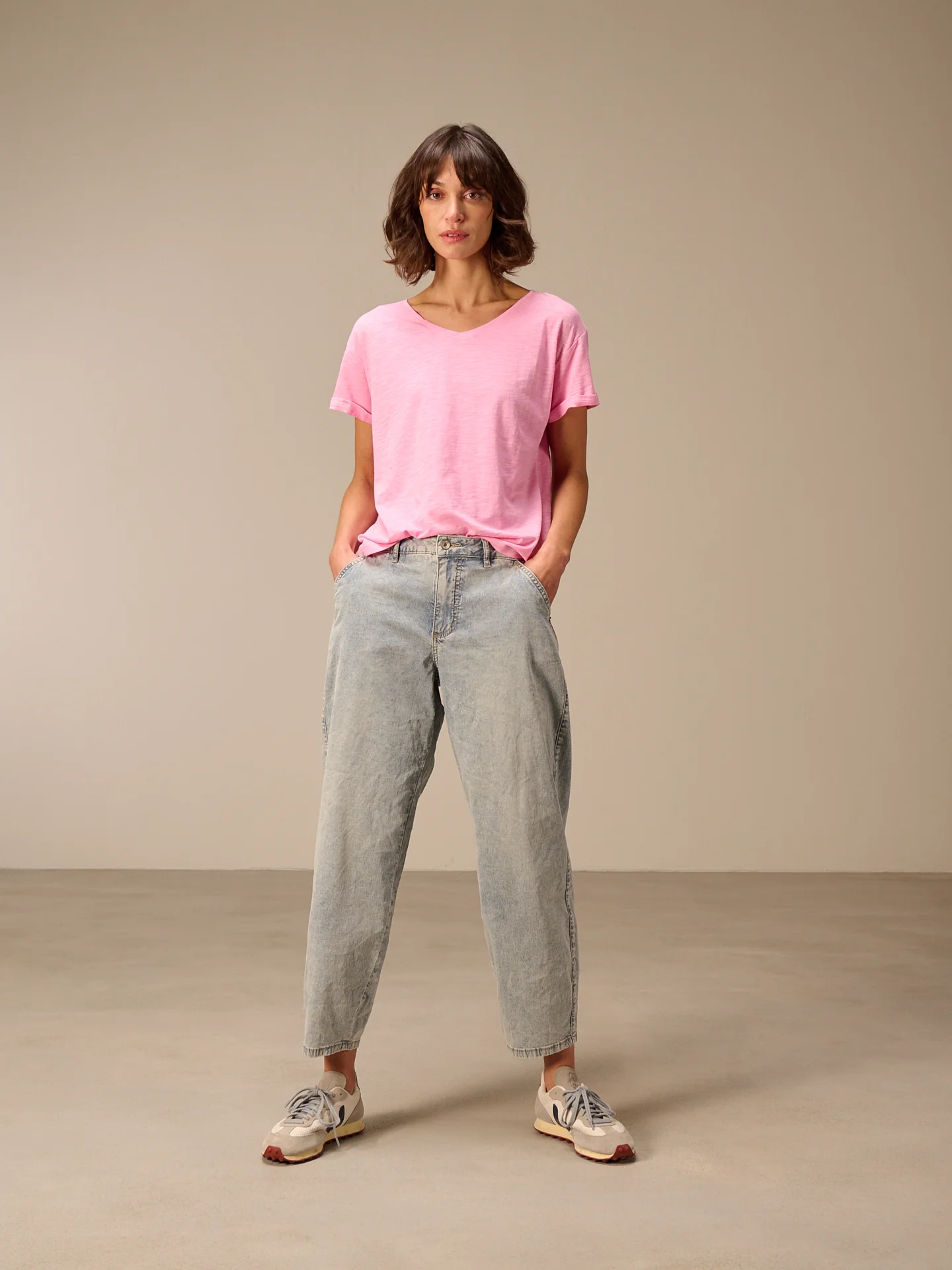 Shirt mit V-Ausschnitt - Image 12