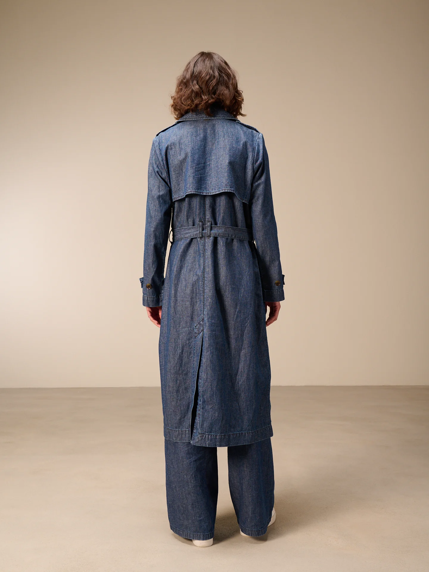 Trenchcoat - Image 6